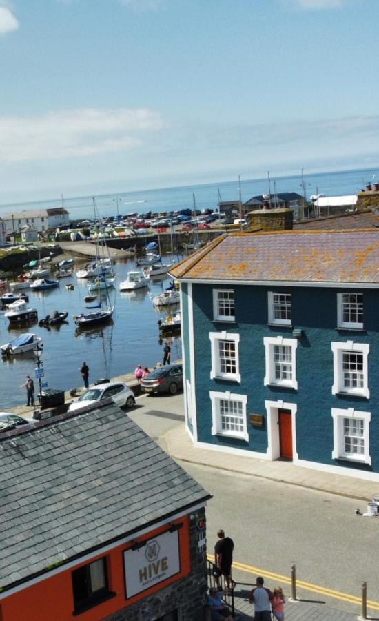 Hive Townhouse Hotel Aberaeron Exterior foto
