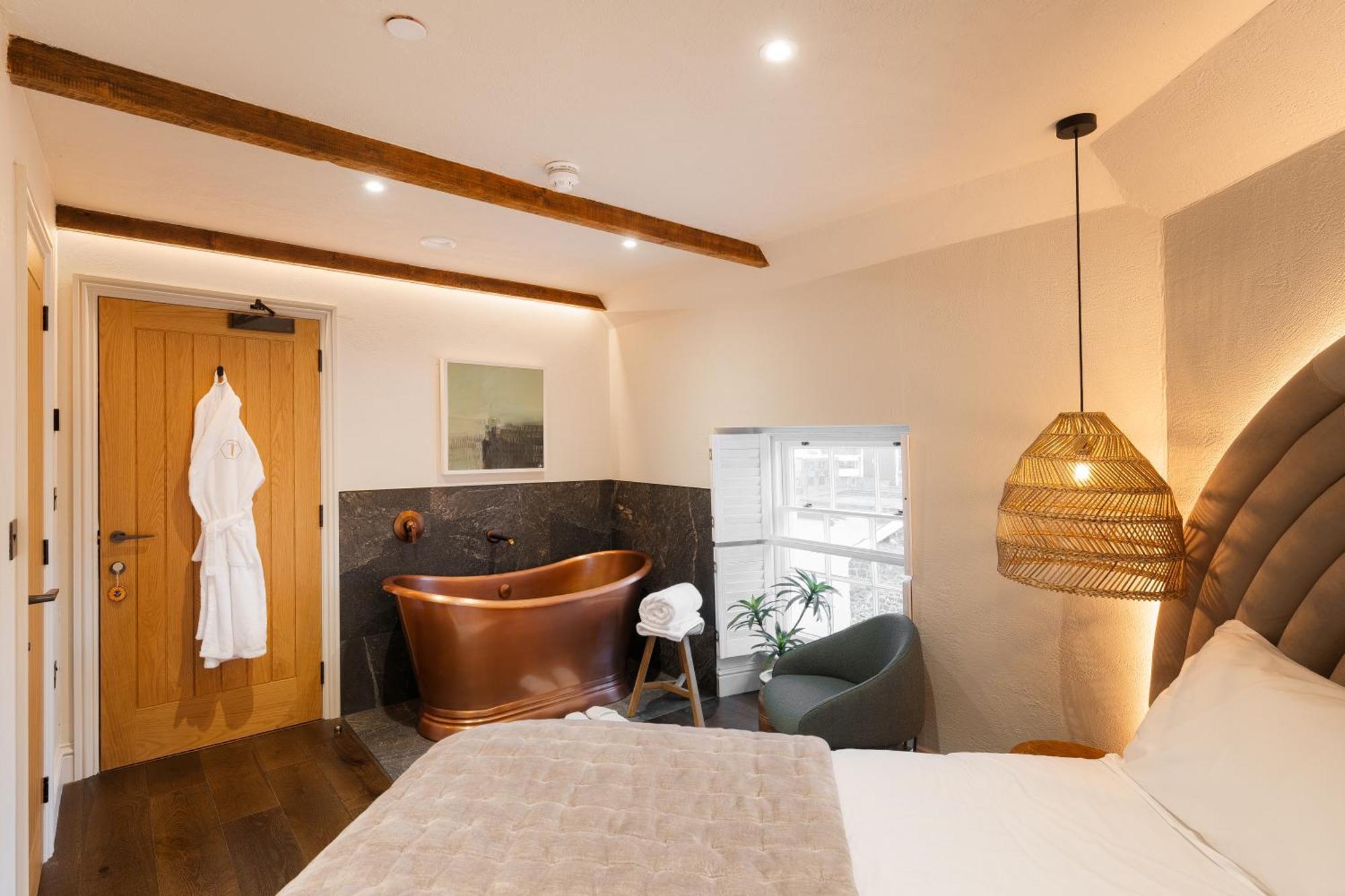 Hive Townhouse Hotel Aberaeron Exterior foto