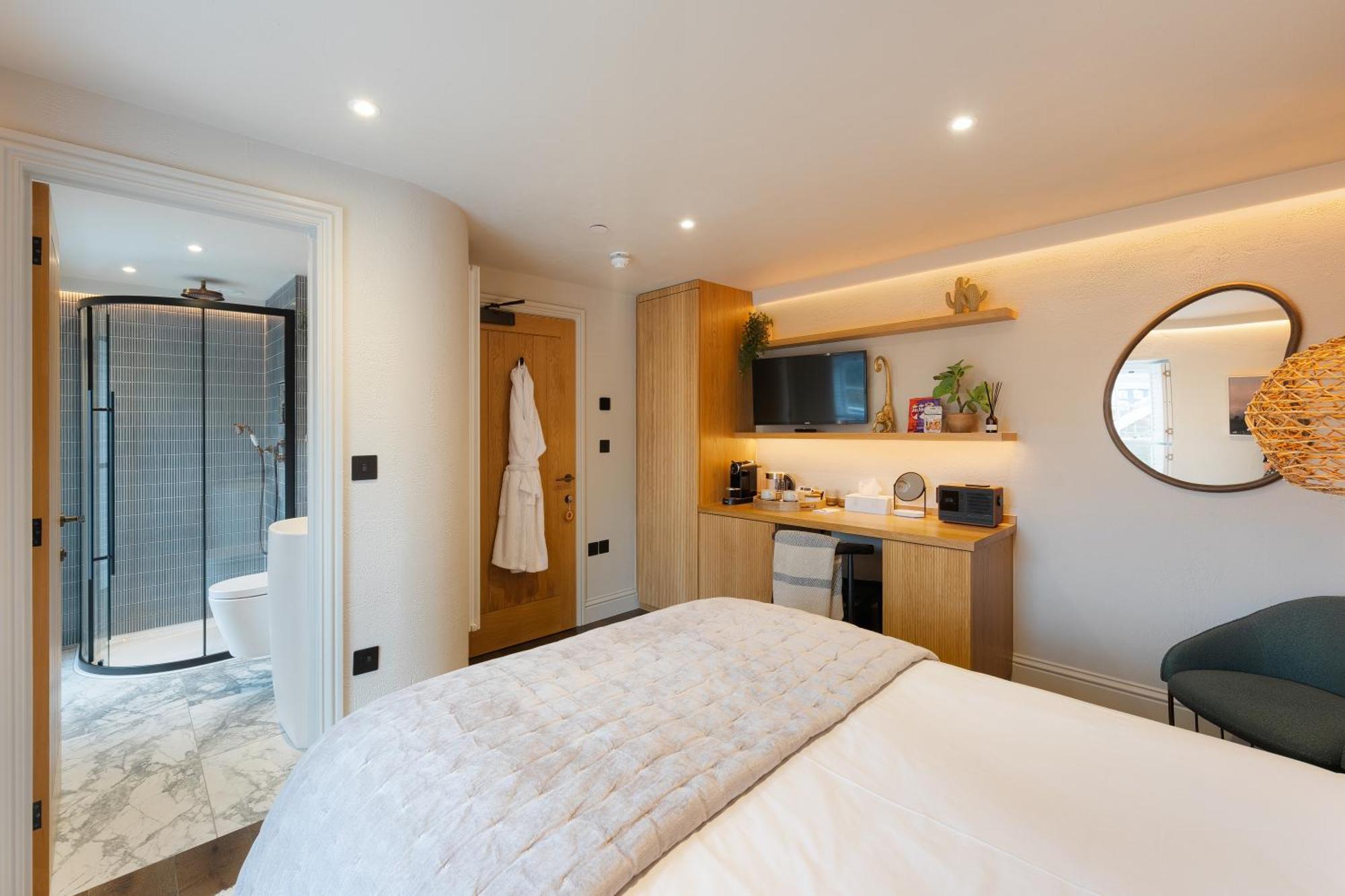Hive Townhouse Hotel Aberaeron Exterior foto